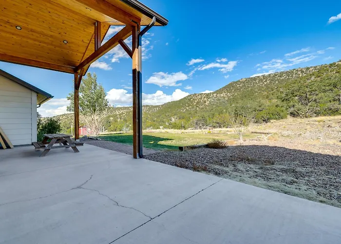 Holiday home Nat'l Forest Access & Mtn Views: Family Eagar